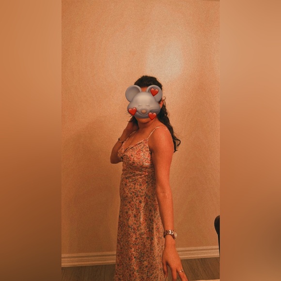 Beautiful satin midi with thin straps - Picture 5 of 6